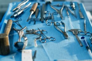 Εκτελωνισμός ιατρικών εργαλείων, χειρουργικών και μηχανημάτων